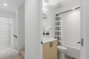 909 Hiawatha Pl S, Seattle, WA 98144 - Photo 19