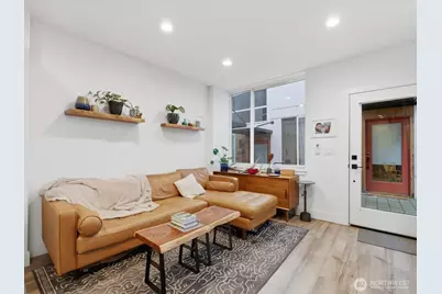 909 Hiawatha Pl S #C, Seattle, WA 98144 - Photo 3