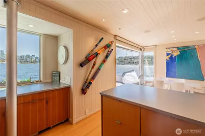 2017 Fairview Avenue E #I, Seattle, WA 98102 - Photo 11