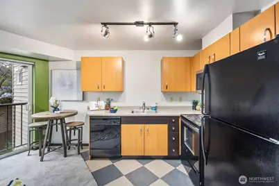 4020 Aurora Avenue N #204, Seattle, WA 98103 - Photo 13