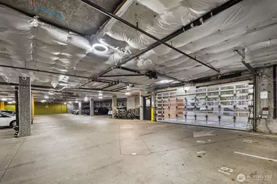 4020 Aurora Avenue N #204, Seattle, WA 98103 - Photo 21