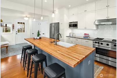 7041 14th Avenue NW, Seattle, WA 98117 - Photo 11