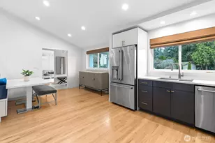 8432 SE 34th Pl, Mercer Island, WA 98040 - Photo 5