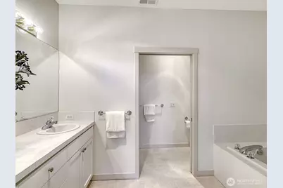 10967 W Villa Monte Drive, Mukilteo, WA 98275 - Photo 17