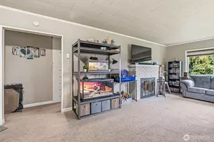 2201 Holcomb Loop Rd, Kelso, WA 98626 - Photo 9