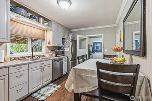 2201 Holcomb Loop Rd, Kelso, WA 98626 - Photo 11