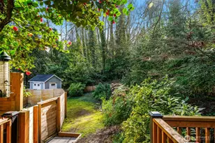 2301 Delmar Dr E, Seattle, WA 98102 - Photo 31