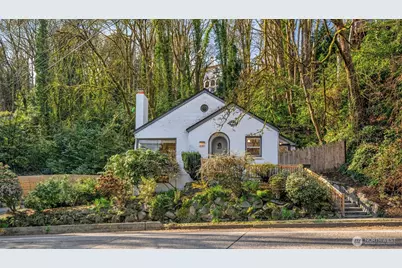 2301 Delmar Drive E, Seattle, WA 98102 - Photo 1