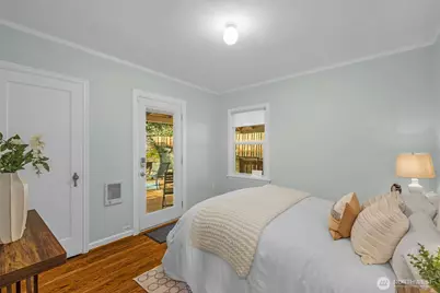 2301 Delmar Drive E, Seattle, WA 98102 - Photo 17
