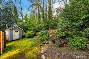 2301 Delmar Dr E, Seattle, WA 98102 - Photo 29