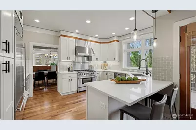 13730 Main Street, Bellevue, WA 98005 - Photo 9