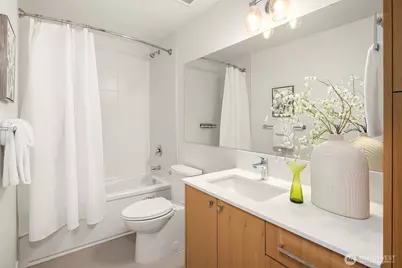 119 A 18th Avenue E, Seattle, WA 98122 - Photo 7