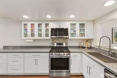 13316 NE 89th Street, Redmond, WA 98052 - Photo 9