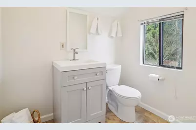 1420 N 50th Street, Seattle, WA 98103 - Photo 17