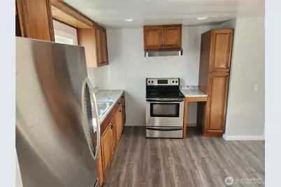 2958 Mountain View Road #F, Silverdale, WA 98383 - Photo 9