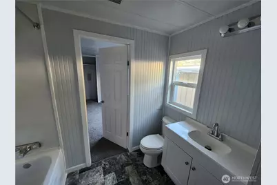 2958 Mountain View Road #F, Silverdale, WA 98383 - Photo 17