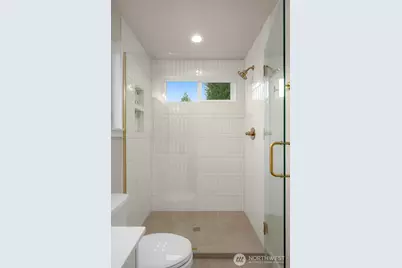 10602 NE 137th Place, Kirkland, WA 98034 - Photo 17