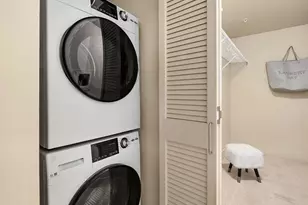 530 Broadway E, Seattle, WA 98102 - Photo 11