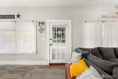 726 May Street, Raymond, WA 98577 - Photo 5