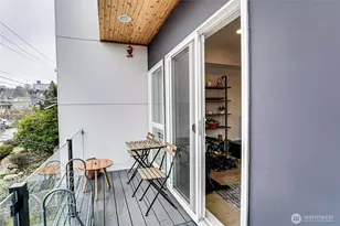 2014 E Pine St, Seattle, WA 98122 - Photo 11