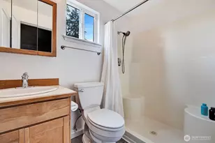 9121 229th St E, Graham, WA 98338 - Photo 15