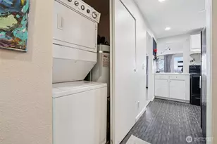 629 Cedar Ave S, Renton, WA 98057 - Photo 13