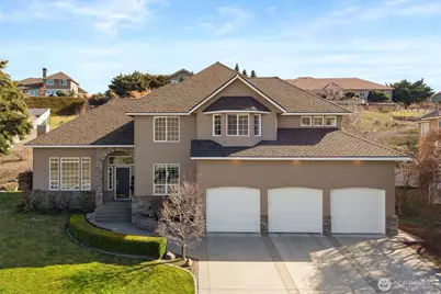 2021 Broadhurst Place, Wenatchee, WA 98801 - Photo 1