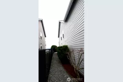 522 E 32nd Street, Tacoma, WA 98404 - Photo 9