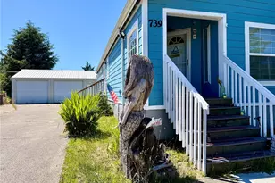 739 Park Ave NE, Ocean Shores, WA 98569 - Photo 1