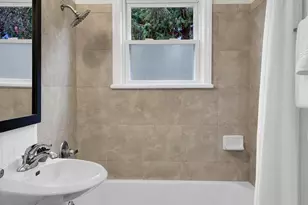 4221 S Willow Street S, Seattle, WA 98118 - Photo 11