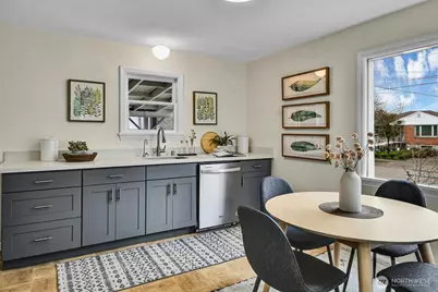 4221 S Willow Street S, Seattle, WA 98118 - Photo 7