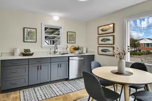 4221 S Willow Street S, Seattle, WA 98118 - Photo 7