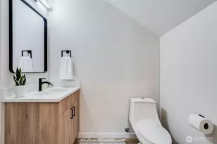 12531 25th Ave NE, Seattle, WA 98125 - Photo 15