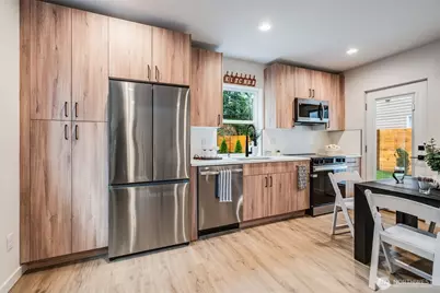 12531 25th Avenue NE #Unit C, Seattle, WA 98125 - Photo 9