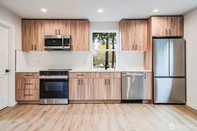 12531 25th Avenue NE #Unit B, Seattle, WA 98125 - Photo 13