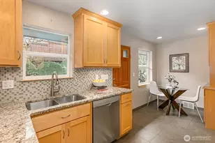 3036 12th Ave W, Seattle, WA 98119 - Photo 9