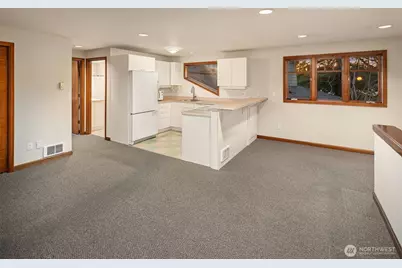 8901 NE 36th Street, Yarrow Point, WA 98004 - Photo 33