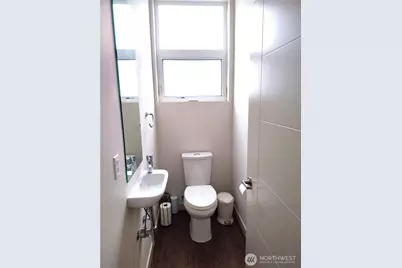 3932 1st Avenue NE, Seattle, WA 98105 - Photo 27