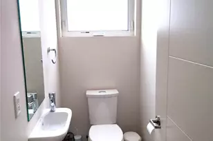 3932 1st Ave NE, Seattle, WA 98105 - Photo 27