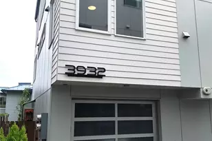 3932 1st Ave NE, Seattle, WA 98105 - Photo 1