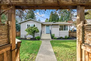 10731 Dayton Ave N, Seattle, WA 98133 - Photo 3