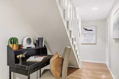 10731 Dayton Avenue N, Seattle, WA 98133 - Photo 25