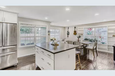 8106 55th Avenue NE, Marysville, WA 98270 - Photo 5