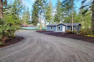 621 E Hyland Dr, Union, WA 98592 - Photo 1