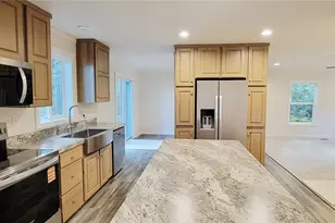 621 E Hyland Dr, Union, WA 98592 - Photo 7