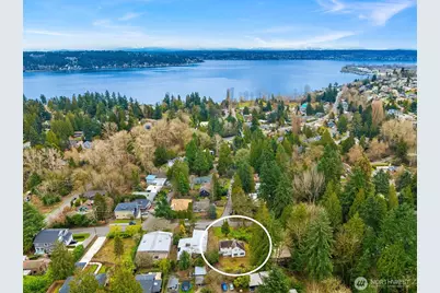 9229 45th Avenue NE, Seattle, WA 98115 - Photo 5