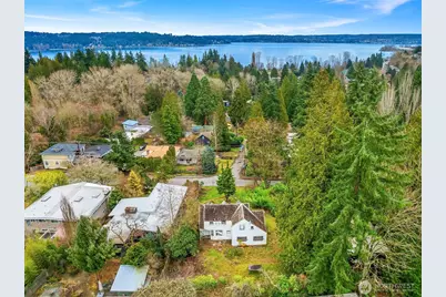 9229 45th Avenue NE, Seattle, WA 98115 - Photo 13