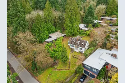 9229 45th Avenue NE, Seattle, WA 98115 - Photo 11