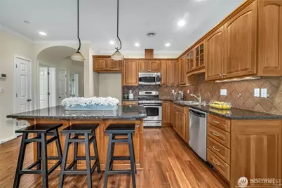 1020 1st Street #304, Snohomish, WA 98290 - Photo 3