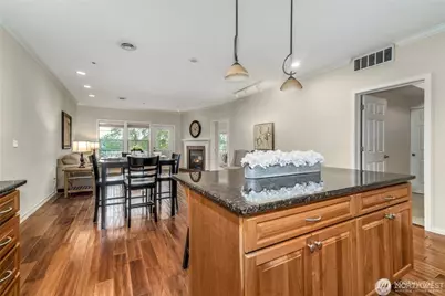 1020 1st Street #304, Snohomish, WA 98290 - Photo 7